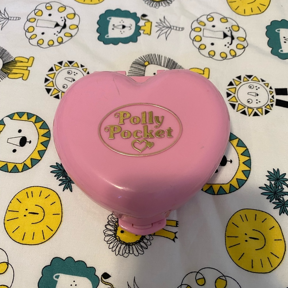 VINTAGE 1989 POLLY POCKET BLUEBIRD COUNTRY COTTAGE PINK HEART COMPACT PLAYSET - Picture 2 of 3